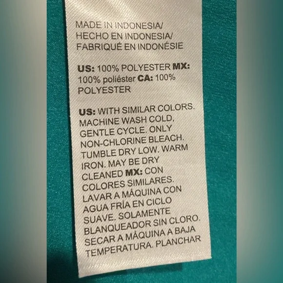 Chicos Satin Pleat Sleeve Shirt Button Up Blouse Bright Jade Green Sz 0 (S) NWT - Picture 8 of 9